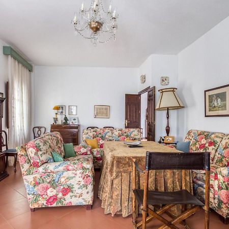 Belvilla By Oyo Beautiful House In A Unique Town إيغيرا دي لا سييرا المظهر الخارجي الصورة