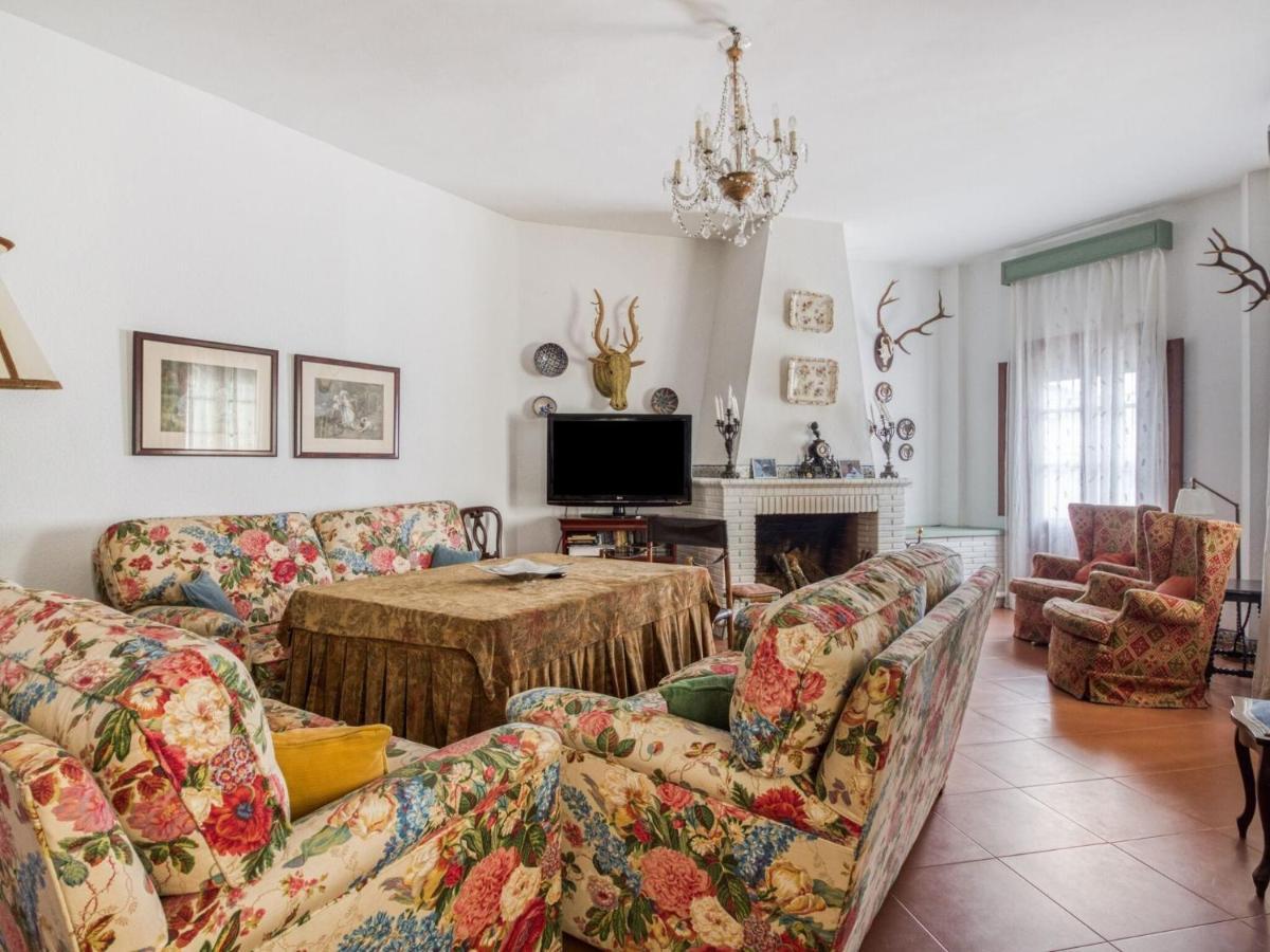 Belvilla By Oyo Beautiful House In A Unique Town إيغيرا دي لا سييرا المظهر الخارجي الصورة